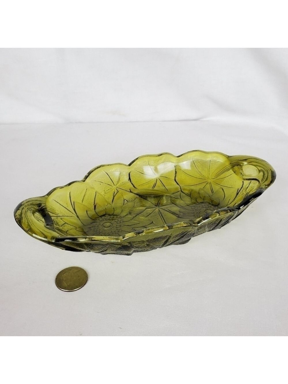 Vtg Indiana pressed glass green relish dish